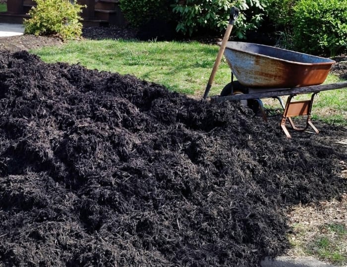 The Advantages of Mulch Delivery in Sugar Grove and Beyond: Save Time, Money, and Effort 10 The Advantages of Mulch Delivery in Sugar Grove and Beyond Save Time Money and Effort